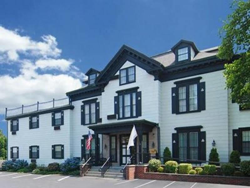 The Carriage House Inn Newport ミドルタウン エクステリア 写真